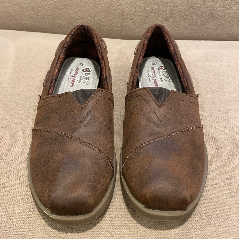 Bobs by Skechers Leather insoles dark Brown sz 8  Womens good used condition